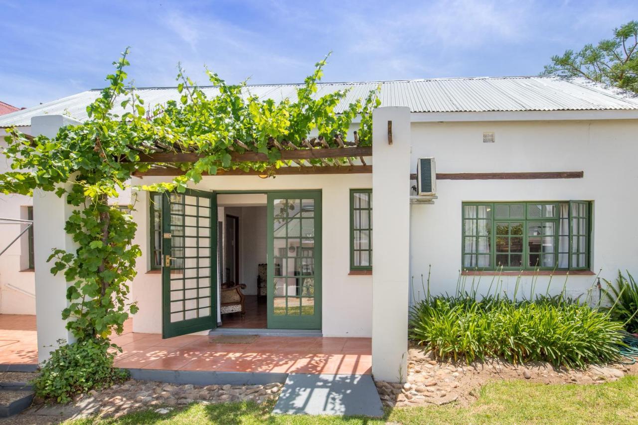 Koo Karoo Guest Lodge And Self Catering モンタギュー エクステリア 写真