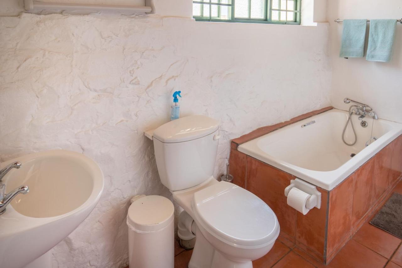 Koo Karoo Guest Lodge And Self Catering モンタギュー エクステリア 写真