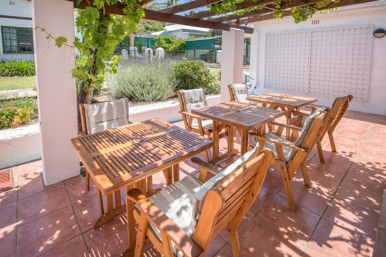 Koo Karoo Guest Lodge And Self Catering モンタギュー エクステリア 写真
