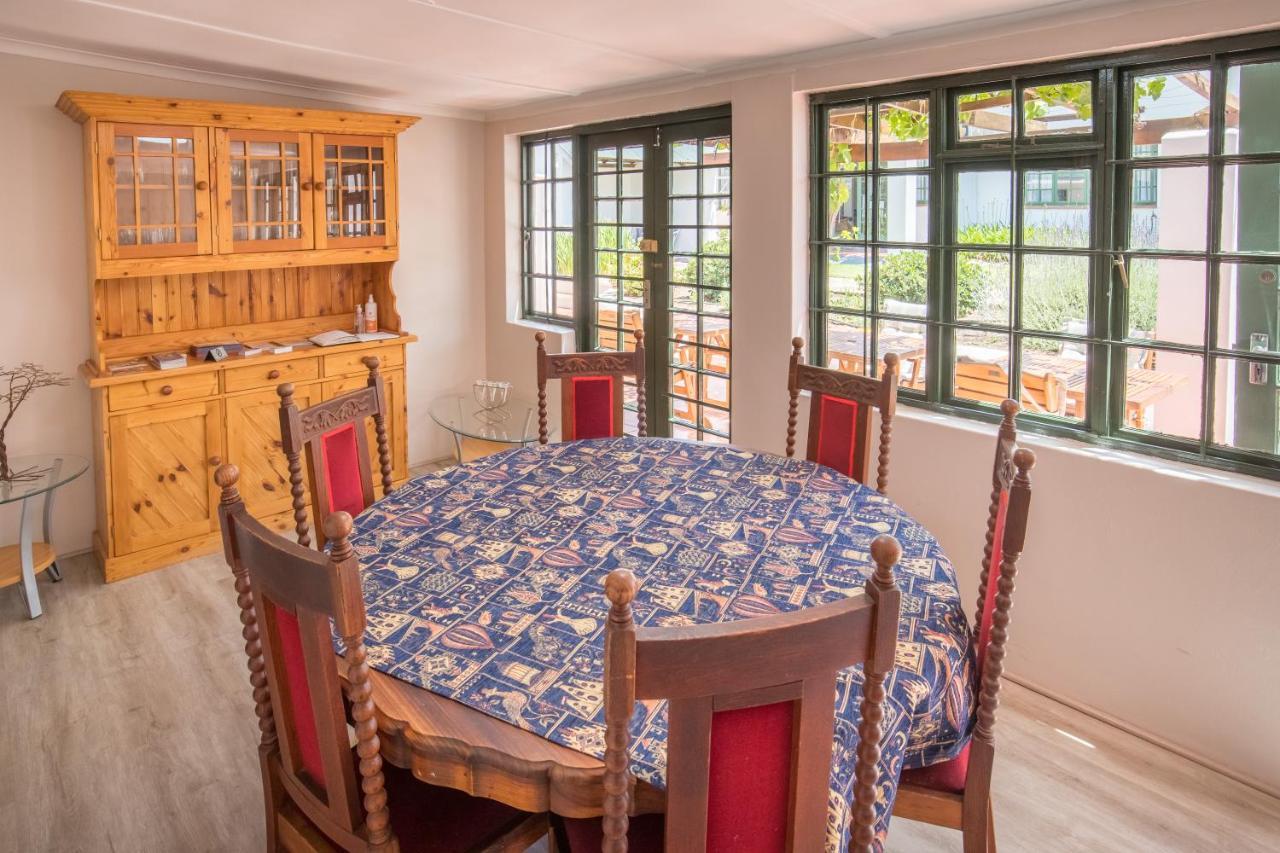 Koo Karoo Guest Lodge And Self Catering モンタギュー エクステリア 写真