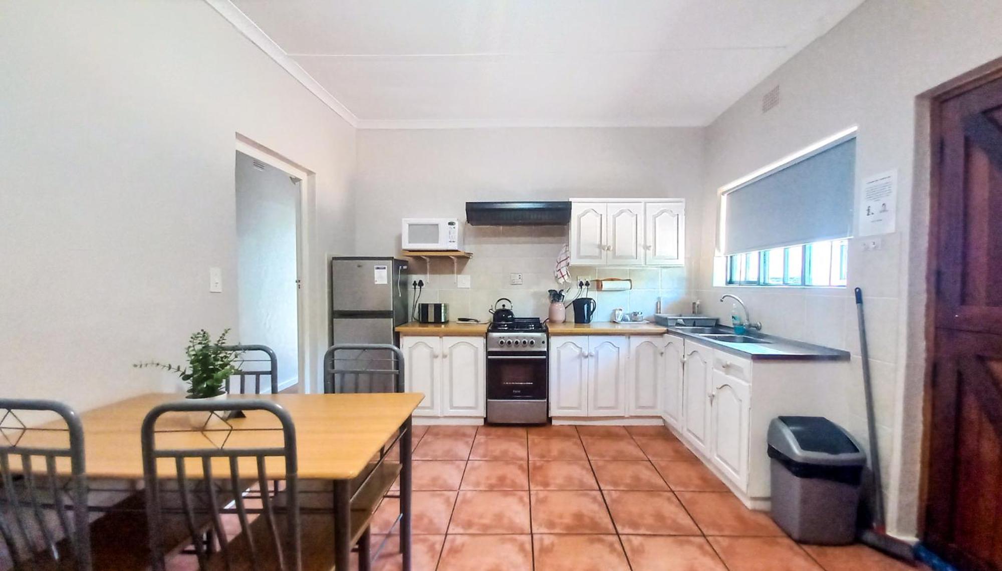 Koo Karoo Guest Lodge And Self Catering モンタギュー エクステリア 写真