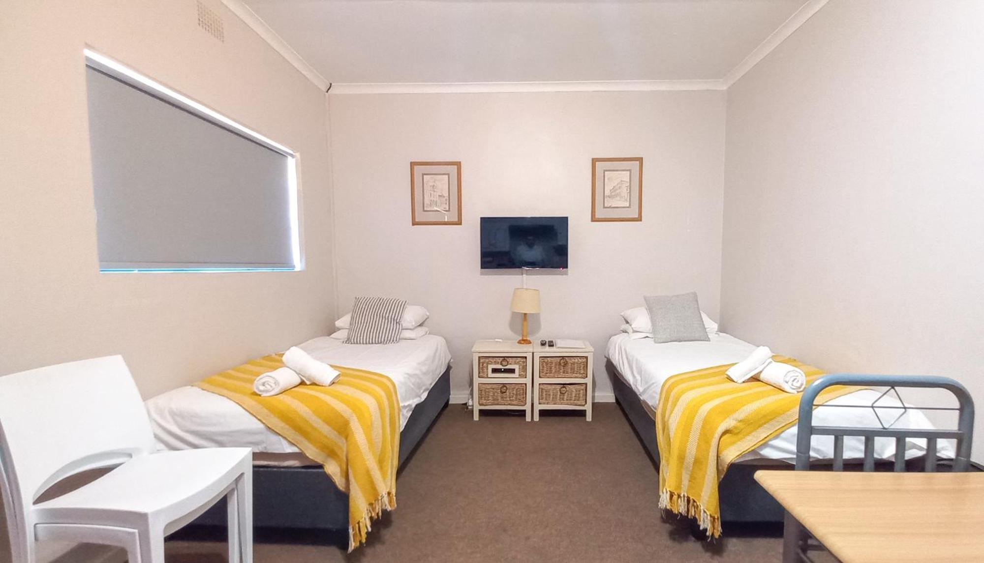 Koo Karoo Guest Lodge And Self Catering モンタギュー エクステリア 写真