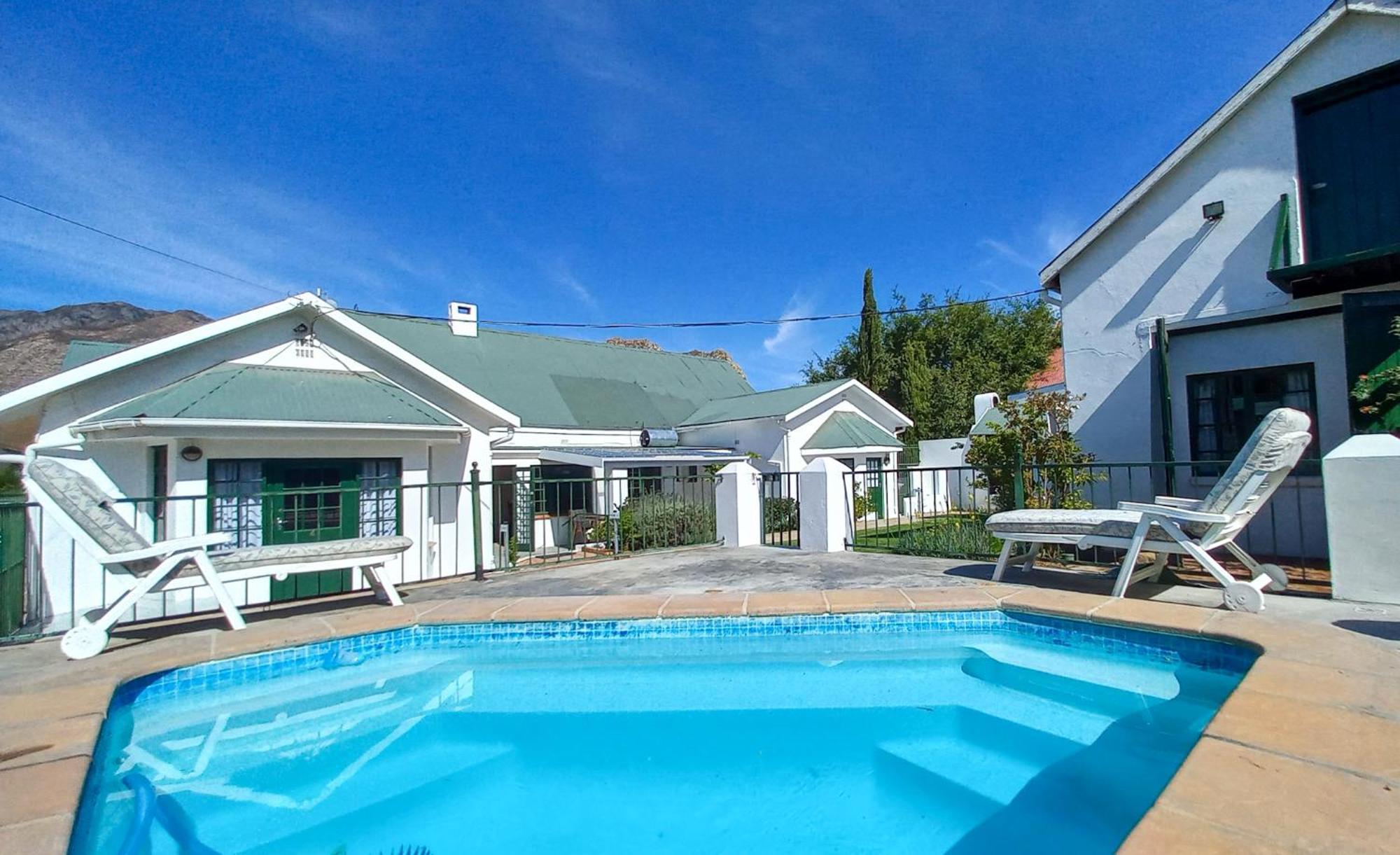 Koo Karoo Guest Lodge And Self Catering モンタギュー エクステリア 写真