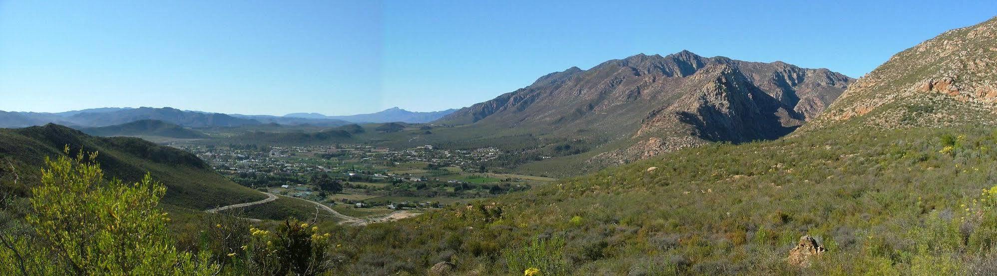 Koo Karoo Guest Lodge And Self Catering モンタギュー エクステリア 写真
